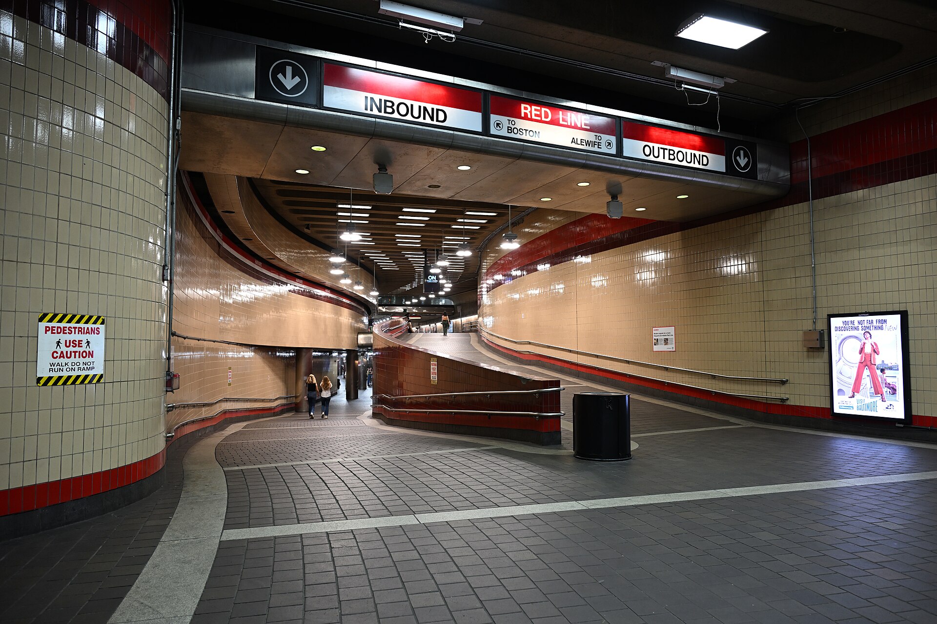 Ramps to the Red Line platforms at Harvard station, with the outbound platform above the inbound one