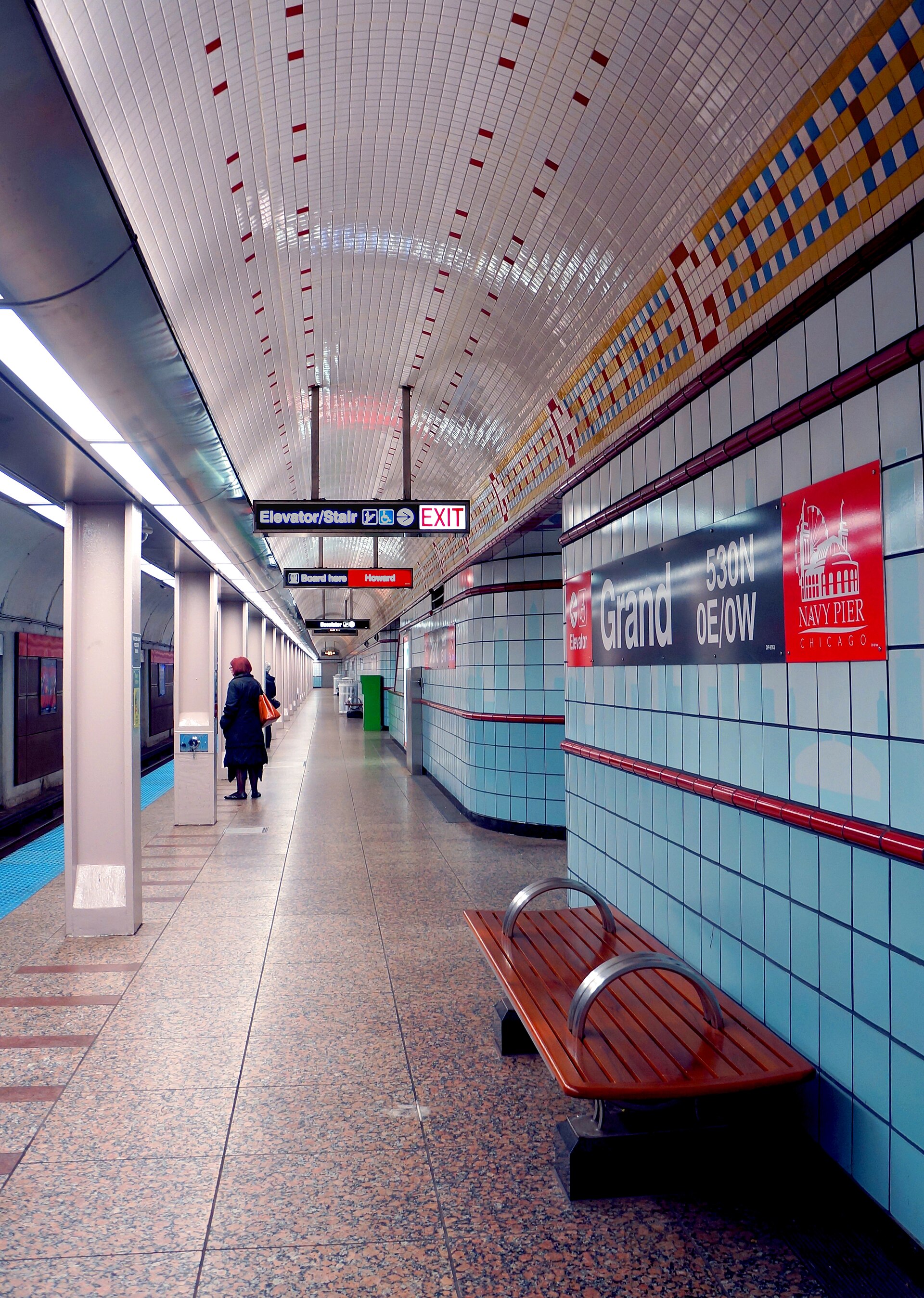 Grand Red Line platform area
