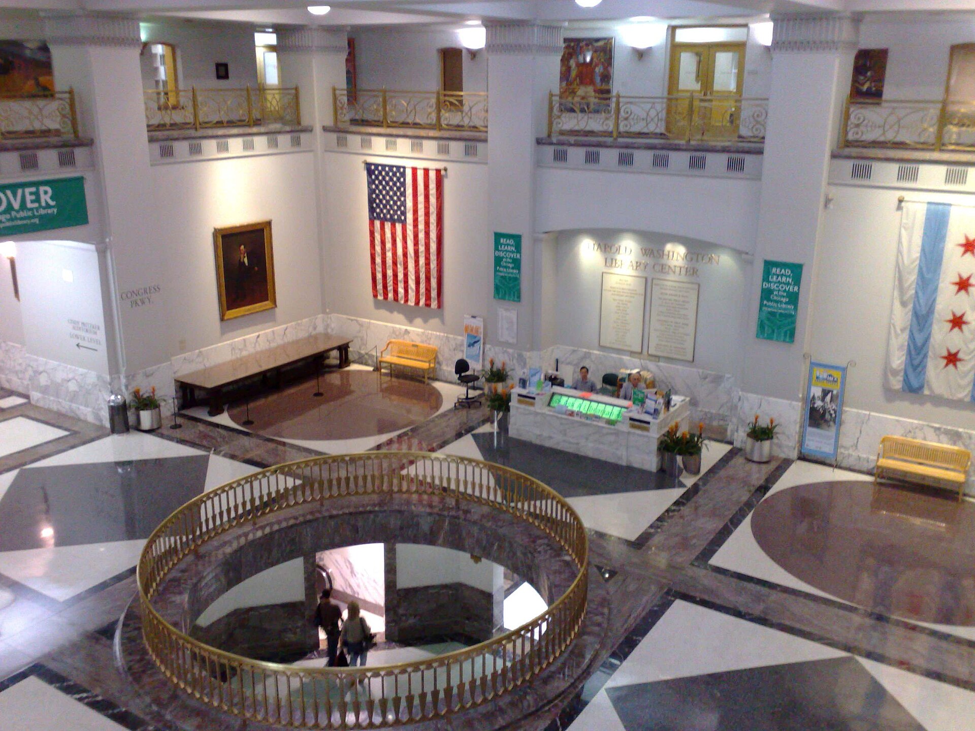 Harold Washington Library lobby seen from the second level