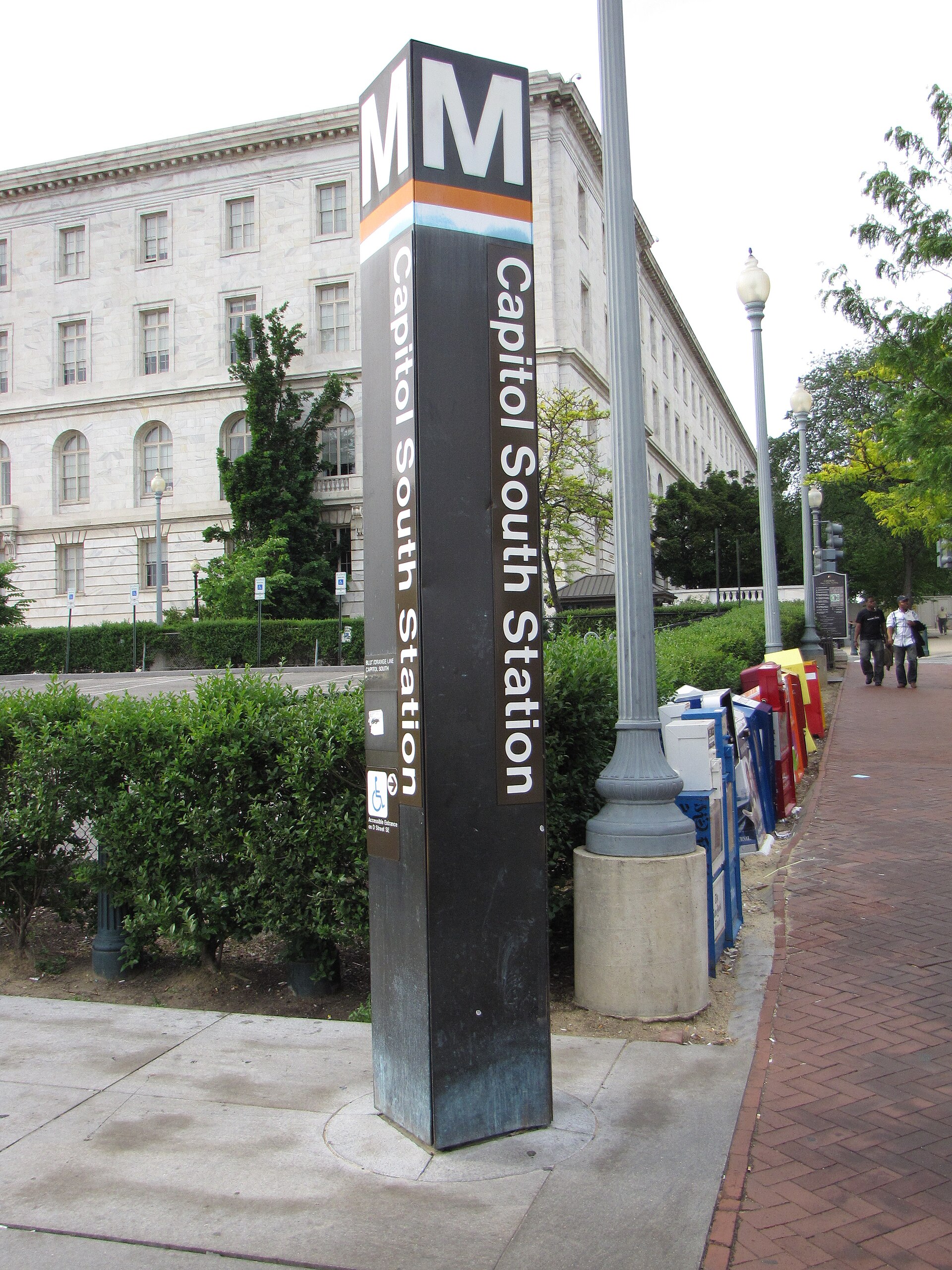 Capitol South Metro entrance pylon