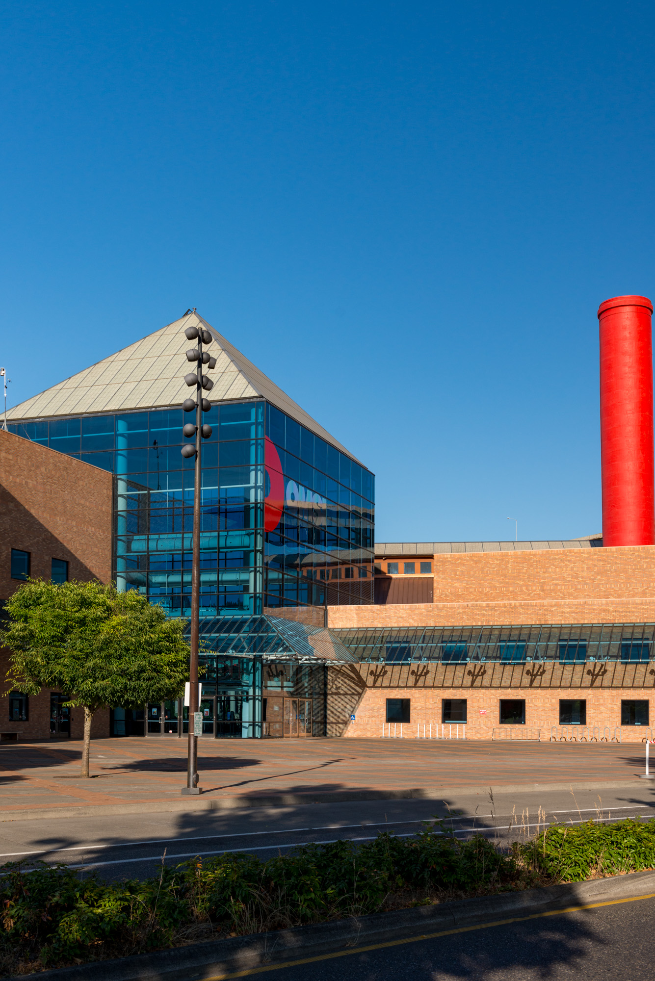 OMSI building on the Willamette River