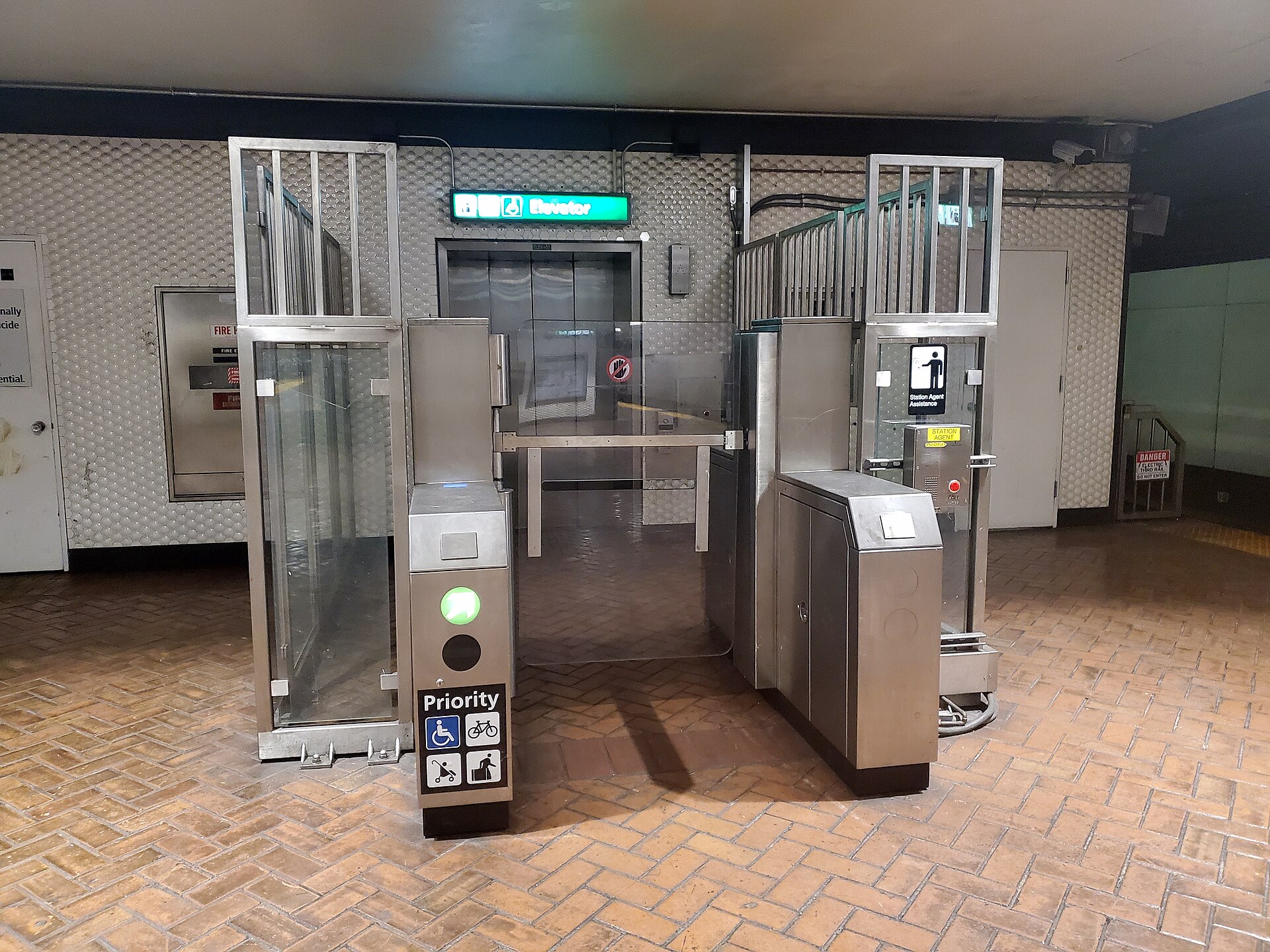 Elevator faregate on the BART platform at Montgomery station